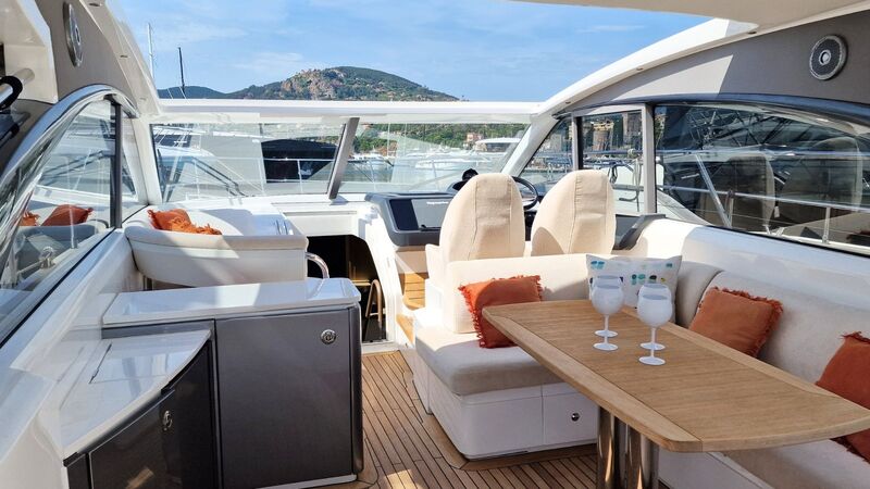 PRINCESS V50